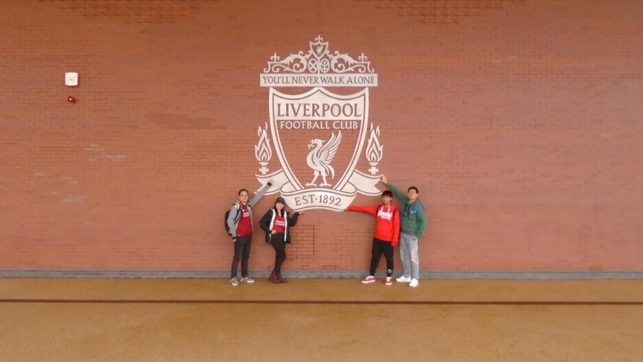 Tea In Liverpool - Private - Quiet - Ground Floor - En-Suite - Walk-In-Shower Bagian luar foto