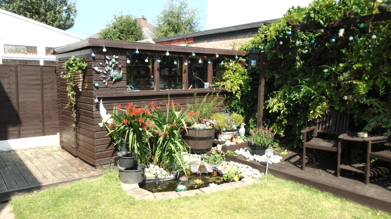 Tea In Liverpool - Private - Quiet - Ground Floor - En-Suite - Walk-In-Shower Bagian luar foto